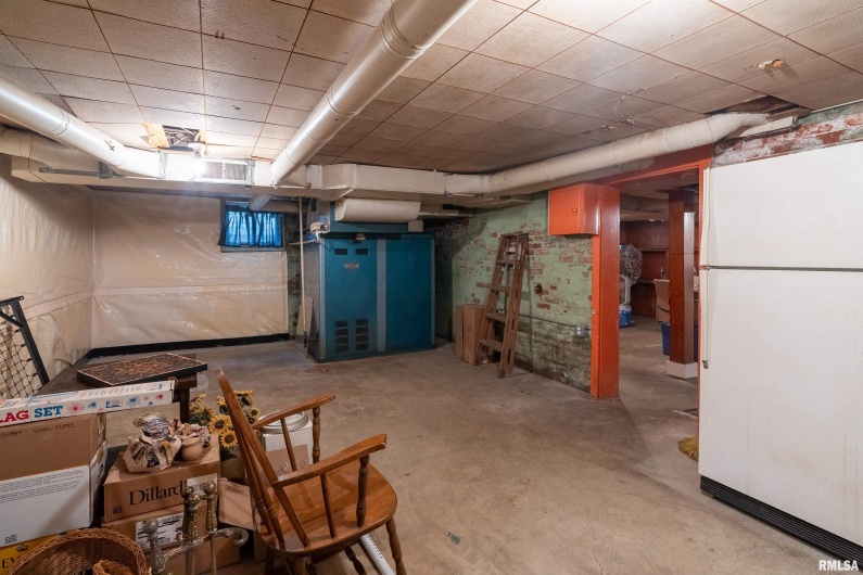 311 POPLAR Street, Harrisburg, Illinois 62946, 4 Bedrooms Bedrooms, 0 ,1 BathroomBathrooms,Residential,For Sale,POPLAR,0,RMAQC4269298