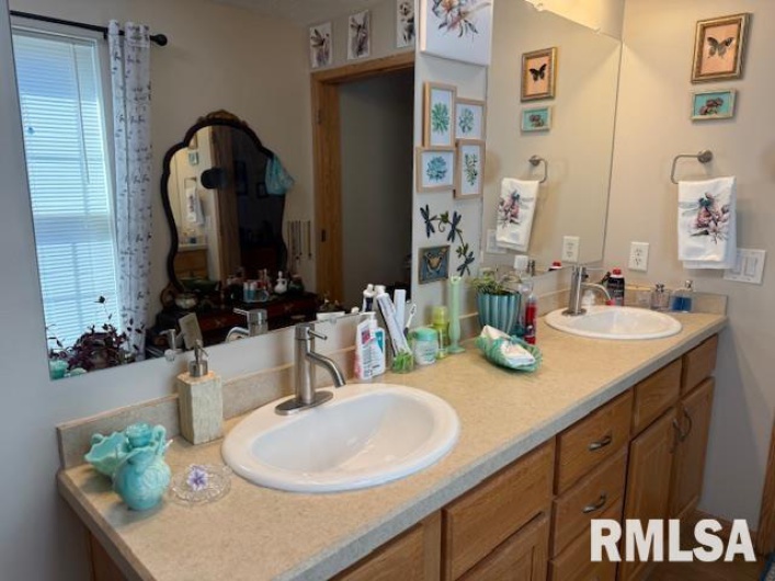 22145 Old Delta Mine Road, Marion, Illinois 62959, 3 Bedrooms Bedrooms, 0 ,2 BathroomsBathrooms,Residential,For Sale,Old Delta Mine,0,RMAEB460442