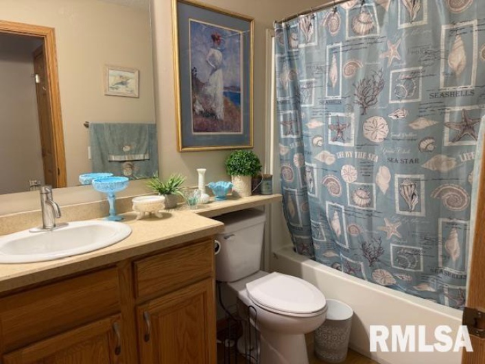 22145 Old Delta Mine Road, Marion, Illinois 62959, 3 Bedrooms Bedrooms, 0 ,2 BathroomsBathrooms,Residential,For Sale,Old Delta Mine,0,RMAEB460442