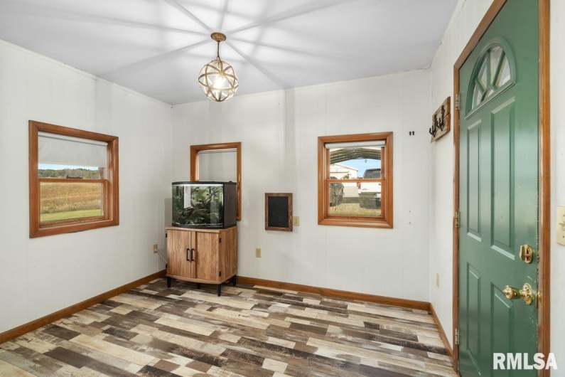 42 Bowed Tree Road, Stonefort, Illinois 62987, 2 Bedrooms Bedrooms, 0 ,2 BathroomsBathrooms,Residential,For Sale,Bowed Tree,0,RMAEB460172