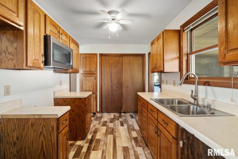 42 Bowed Tree Road, Stonefort, Illinois 62987, 2 Bedrooms Bedrooms, 0 ,2 BathroomsBathrooms,Residential,For Sale,Bowed Tree,0,RMAEB460172