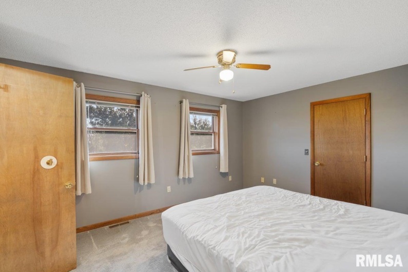 42 Bowed Tree Road, Stonefort, Illinois 62987, 2 Bedrooms Bedrooms, 0 ,2 BathroomsBathrooms,Residential,For Sale,Bowed Tree,0,RMAEB460172