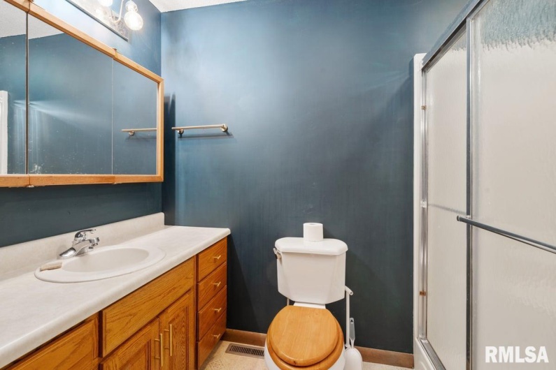 42 Bowed Tree Road, Stonefort, Illinois 62987, 2 Bedrooms Bedrooms, 0 ,2 BathroomsBathrooms,Residential,For Sale,Bowed Tree,0,RMAEB460172