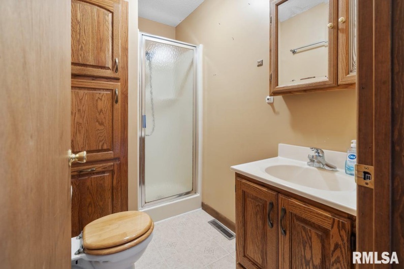 42 Bowed Tree Road, Stonefort, Illinois 62987, 2 Bedrooms Bedrooms, 0 ,2 BathroomsBathrooms,Residential,For Sale,Bowed Tree,0,RMAEB460172