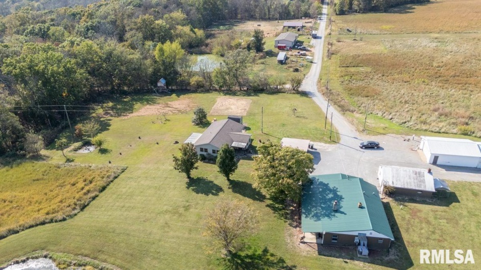 42 Bowed Tree Road, Stonefort, Illinois 62987, 2 Bedrooms Bedrooms, 0 ,2 BathroomsBathrooms,Residential,For Sale,Bowed Tree,0,RMAEB460172