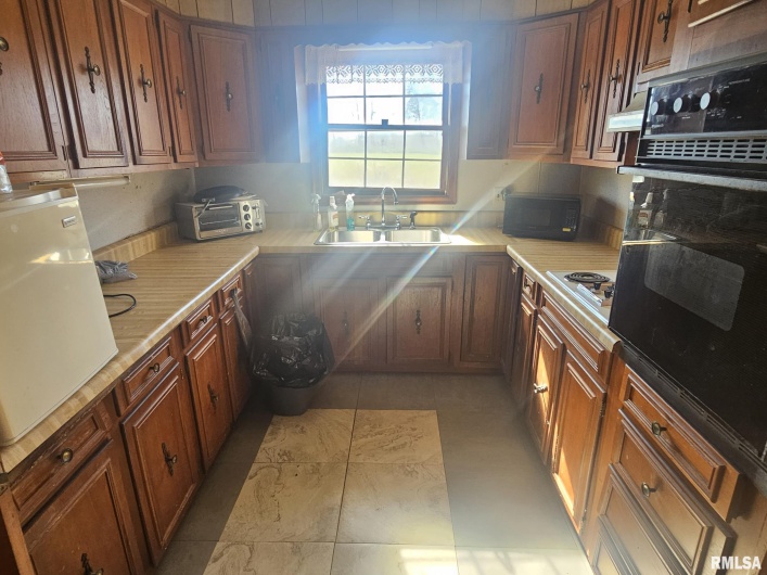 3830 State Route 147 Route, Vienna, Illinois 62995, 4 Bedrooms Bedrooms, 0 ,2 BathroomsBathrooms,Residential,For Sale,State Route 147,0,RMAEB460446