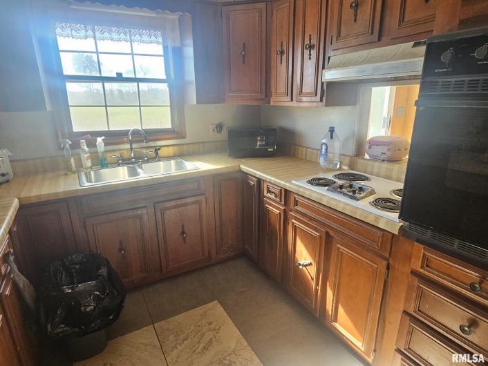 3830 State Route 147 Route, Vienna, Illinois 62995, 4 Bedrooms Bedrooms, 0 ,2 BathroomsBathrooms,Residential,For Sale,State Route 147,0,RMAEB460446