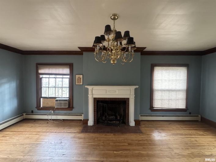 103 22ND Street, Murphysboro, Illinois 62966, 4 Bedrooms Bedrooms, 0 ,1 BathroomBathrooms,Residential,For Sale,22ND,0,RMAQC4269308