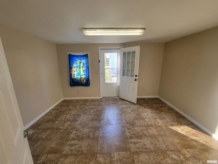 705 11TH Street, Herrin, Illinois 62948, 2 Bedrooms Bedrooms, 0 ,1 BathroomBathrooms,Residential,For Sale,11TH,0,RMAEB460448