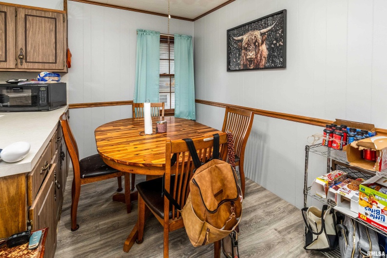 2010 1ST Street, Eldorado, Illinois 62930, 2 Bedrooms Bedrooms, 0 ,2 BathroomsBathrooms,Residential,For Sale,1ST,0,RMAQC4269303