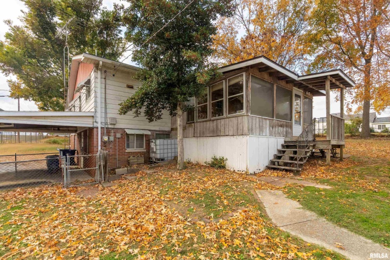 2010 1ST Street, Eldorado, Illinois 62930, 2 Bedrooms Bedrooms, 0 ,2 BathroomsBathrooms,Residential,For Sale,1ST,0,RMAQC4269303