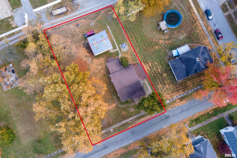 2010 1ST Street, Eldorado, Illinois 62930, 2 Bedrooms Bedrooms, 0 ,2 BathroomsBathrooms,Residential,For Sale,1ST,0,RMAQC4269303