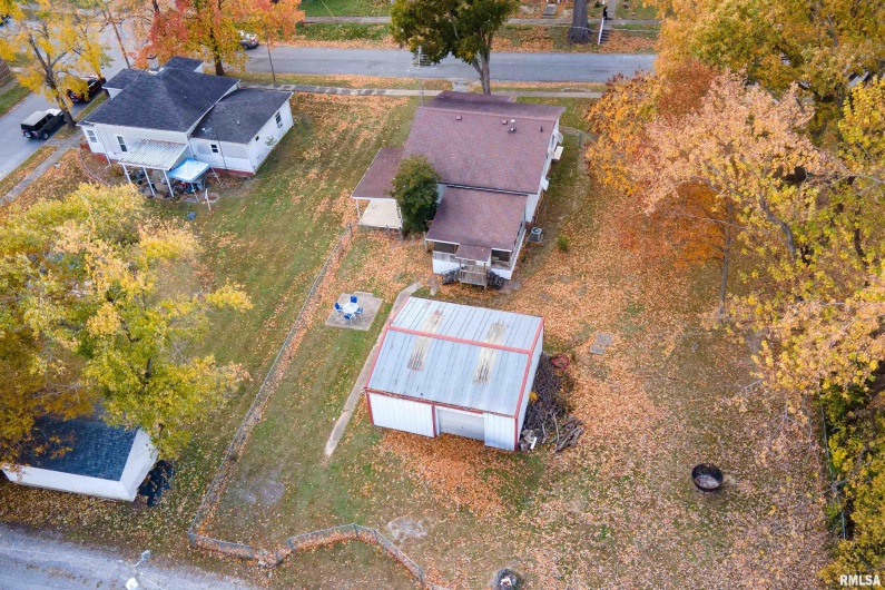 2010 1ST Street, Eldorado, Illinois 62930, 2 Bedrooms Bedrooms, 0 ,2 BathroomsBathrooms,Residential,For Sale,1ST,0,RMAQC4269303