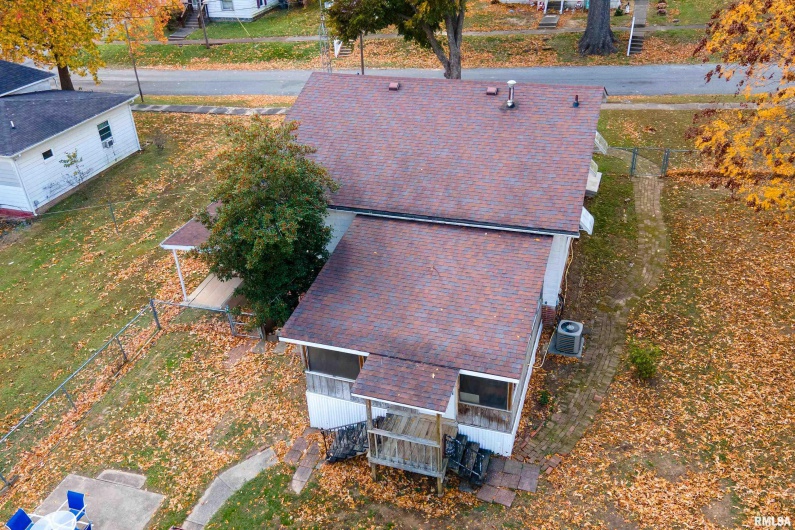 2010 1ST Street, Eldorado, Illinois 62930, 2 Bedrooms Bedrooms, 0 ,2 BathroomsBathrooms,Residential,For Sale,1ST,0,RMAQC4269303