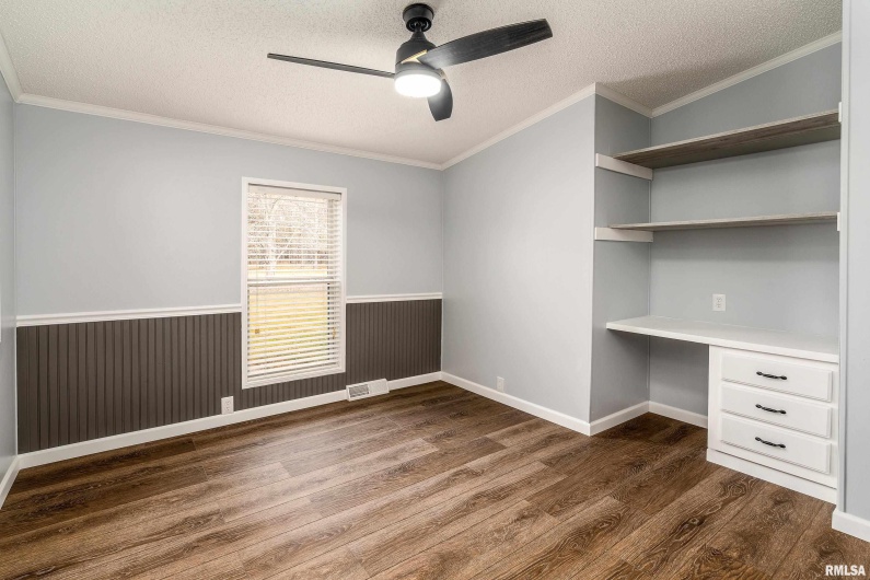 14574 EASTLAND Road, Marion, Illinois 62959, 4 Bedrooms Bedrooms, 0 ,2 BathroomsBathrooms,Residential,For Sale,EASTLAND,0,RMAEB460449