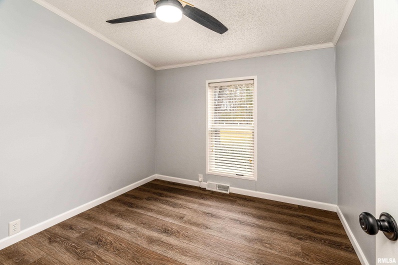 14574 EASTLAND Road, Marion, Illinois 62959, 4 Bedrooms Bedrooms, 0 ,2 BathroomsBathrooms,Residential,For Sale,EASTLAND,0,RMAEB460449