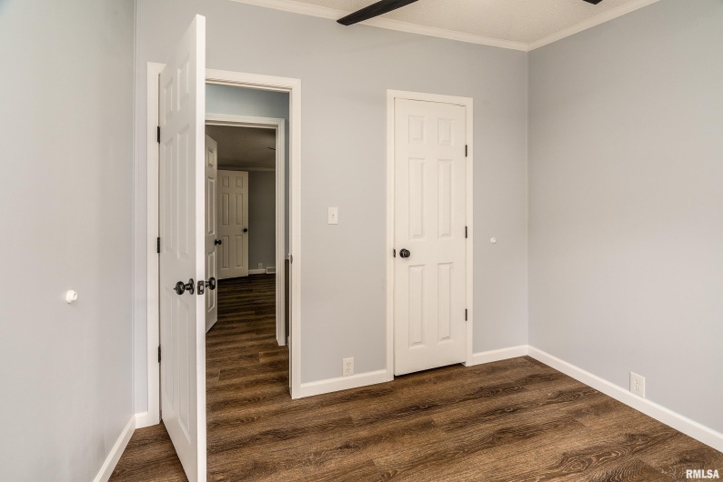 14574 EASTLAND Road, Marion, Illinois 62959, 4 Bedrooms Bedrooms, 0 ,2 BathroomsBathrooms,Residential,For Sale,EASTLAND,0,RMAEB460449