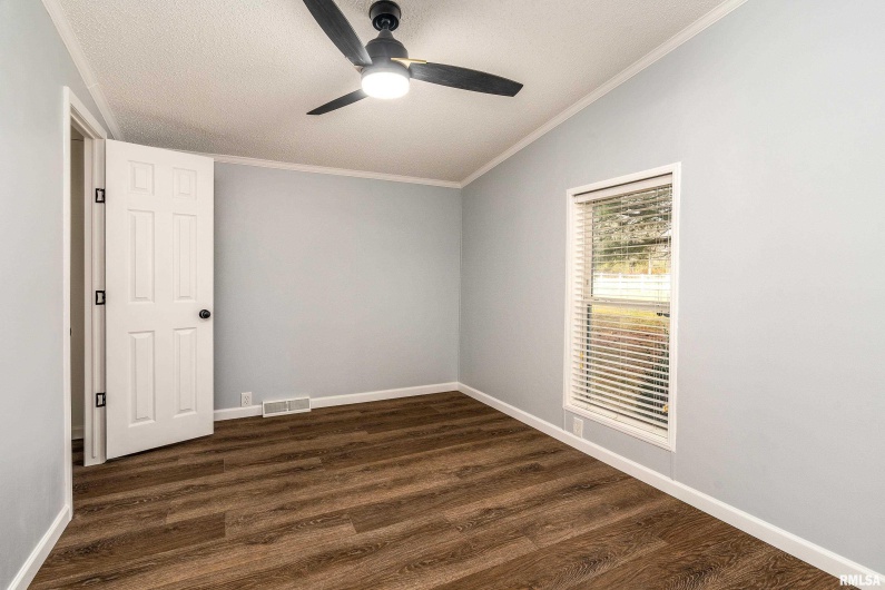 14574 EASTLAND Road, Marion, Illinois 62959, 4 Bedrooms Bedrooms, 0 ,2 BathroomsBathrooms,Residential,For Sale,EASTLAND,0,RMAEB460449