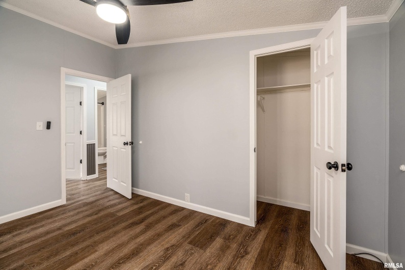 14574 EASTLAND Road, Marion, Illinois 62959, 4 Bedrooms Bedrooms, 0 ,2 BathroomsBathrooms,Residential,For Sale,EASTLAND,0,RMAEB460449