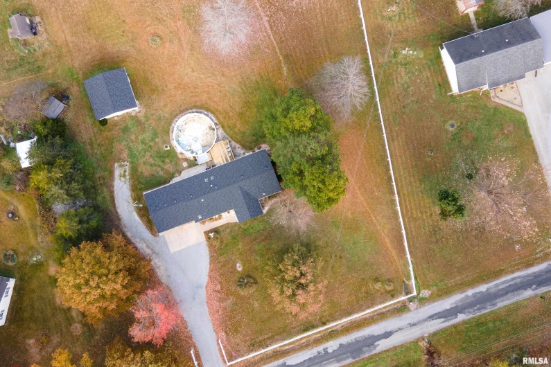 14574 EASTLAND Road, Marion, Illinois 62959, 4 Bedrooms Bedrooms, 0 ,2 BathroomsBathrooms,Residential,For Sale,EASTLAND,0,RMAEB460449