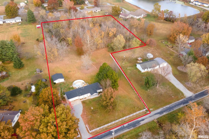 14574 EASTLAND Road, Marion, Illinois 62959, 4 Bedrooms Bedrooms, 0 ,2 BathroomsBathrooms,Residential,For Sale,EASTLAND,0,RMAEB460449