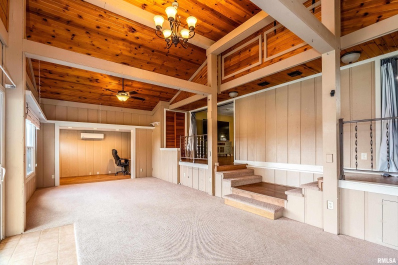 9784 Highway 127, Murphysboro, Illinois 62966, 3 Bedrooms Bedrooms, 0 ,3 BathroomsBathrooms,Residential,For Sale,Highway 127,0,RMAEB460450