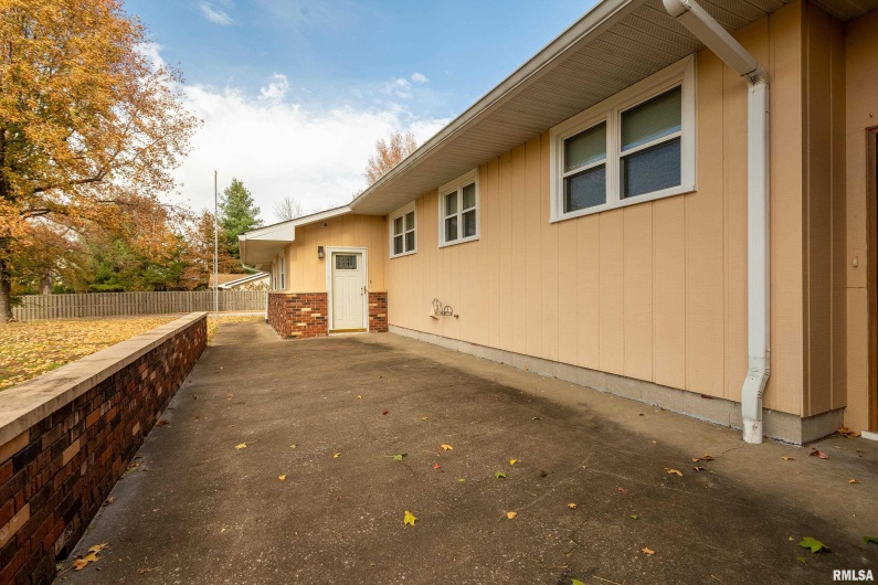 9784 Highway 127, Murphysboro, Illinois 62966, 3 Bedrooms Bedrooms, 0 ,3 BathroomsBathrooms,Residential,For Sale,Highway 127,0,RMAEB460450