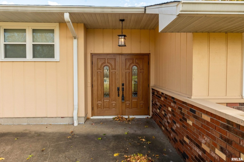 9784 Highway 127, Murphysboro, Illinois 62966, 3 Bedrooms Bedrooms, 0 ,3 BathroomsBathrooms,Residential,For Sale,Highway 127,0,RMAEB460450