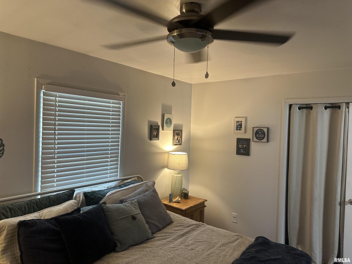 37 WESTWOOD Lane, Murphysboro, Illinois 62966, 4 Bedrooms Bedrooms, 0 ,3 BathroomsBathrooms,Residential,For Sale,WESTWOOD,0,RMAEB460451