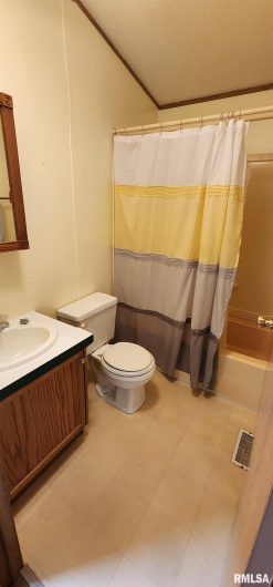 210 Old Plank Road, Chester, Illinois 62233, 3 Bedrooms Bedrooms, 0 ,2 BathroomsBathrooms,Manufactured In Park,For Sale,Old Plank,0,RMAEB460038