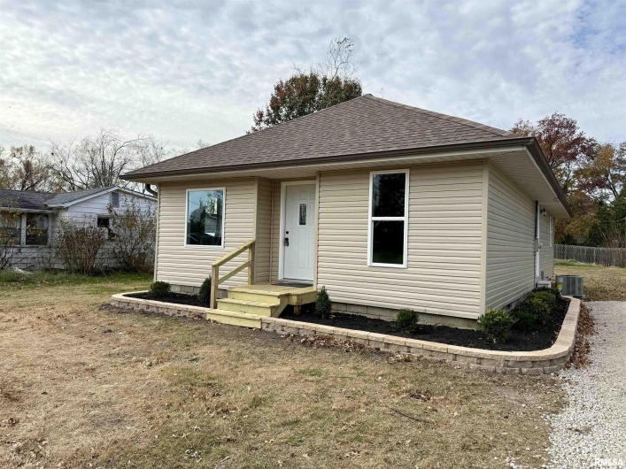 1805 13TH Street, Herrin, Illinois 62948, 3 Bedrooms Bedrooms, 0 ,1 BathroomBathrooms,Residential,For Sale,13TH,0,RMAQC4269331