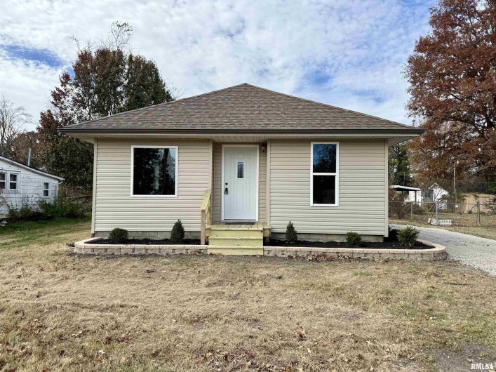 1805 13TH Street, Herrin, Illinois 62948, 3 Bedrooms Bedrooms, 0 ,1 BathroomBathrooms,Residential,For Sale,13TH,0,RMAQC4269331
