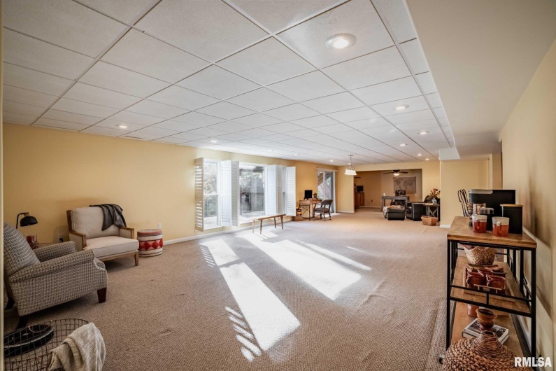 402 Majestic Oak Drive, Murphysboro, Illinois 62966, 4 Bedrooms Bedrooms, 0 ,3 BathroomsBathrooms,Residential,For Sale,Majestic Oak,0,RMAQC4269333