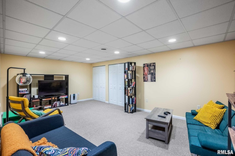 402 Majestic Oak Drive, Murphysboro, Illinois 62966, 4 Bedrooms Bedrooms, 0 ,3 BathroomsBathrooms,Residential,For Sale,Majestic Oak,0,RMAQC4269333