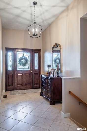 402 Majestic Oak Drive, Murphysboro, Illinois 62966, 4 Bedrooms Bedrooms, 0 ,3 BathroomsBathrooms,Residential,For Sale,Majestic Oak,0,RMAQC4269333