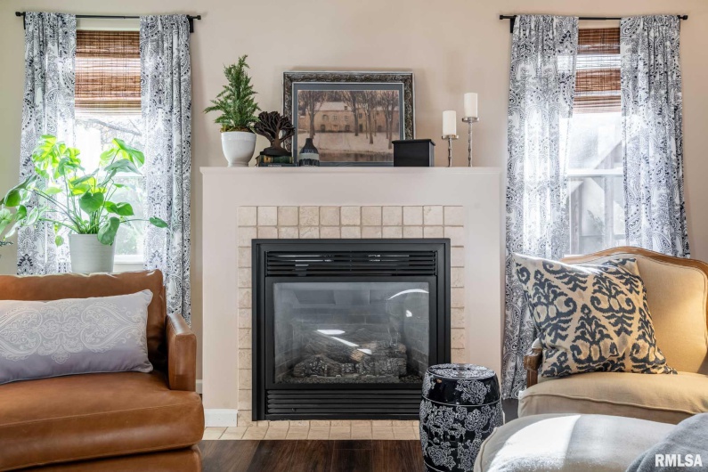 402 Majestic Oak Drive, Murphysboro, Illinois 62966, 4 Bedrooms Bedrooms, 0 ,3 BathroomsBathrooms,Residential,For Sale,Majestic Oak,0,RMAQC4269333