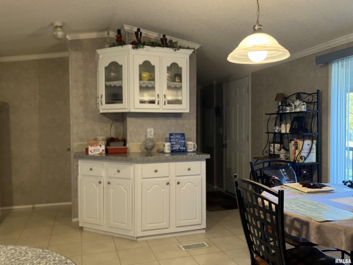 557 TWIN OAKS Drive, Cobden, Illinois 62920, 3 Bedrooms Bedrooms, 0 ,2 BathroomsBathrooms,Residential,For Sale,TWIN OAKS,0,RMAEB460456