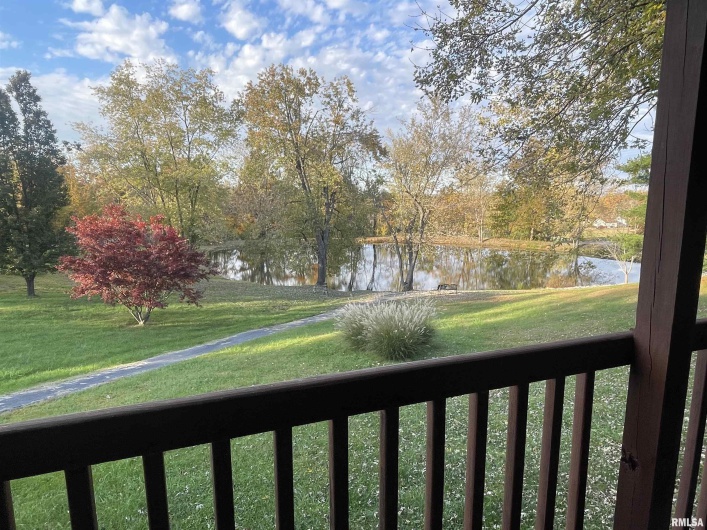 557 TWIN OAKS Drive, Cobden, Illinois 62920, 3 Bedrooms Bedrooms, 0 ,2 BathroomsBathrooms,Residential,For Sale,TWIN OAKS,0,RMAEB460456