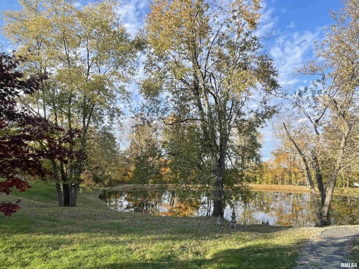 557 TWIN OAKS Drive, Cobden, Illinois 62920, 3 Bedrooms Bedrooms, 0 ,2 BathroomsBathrooms,Residential,For Sale,TWIN OAKS,0,RMAEB460456