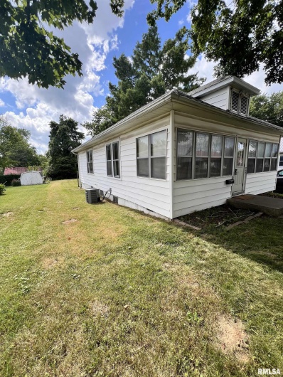 202 WILSON Street, Anna, Illinois 62906, 1 Bedroom Bedrooms, 0 ,1 BathroomBathrooms,Residential,For Sale,WILSON,0,RMAQC4265306