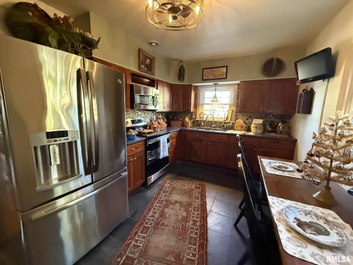 200 12TH Street, Herrin, Illinois 62948, 4 Bedrooms Bedrooms, 0 ,3 BathroomsBathrooms,Residential,For Sale,12TH,0,RMAQC4268705