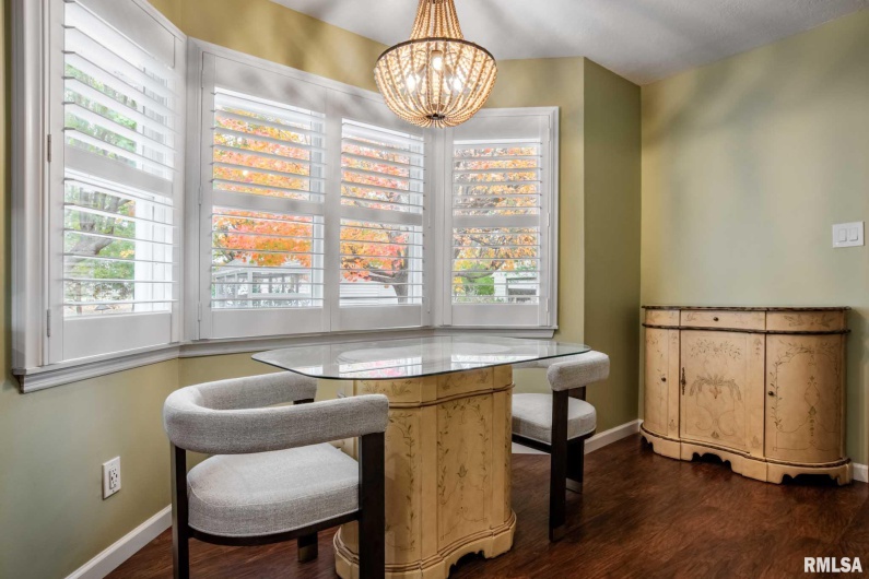 202 Dinah Lane, Marion, Illinois 62959, 3 Bedrooms Bedrooms, 0 ,2 BathroomsBathrooms,Residential,For Sale,Dinah,0,RMAQC4269361