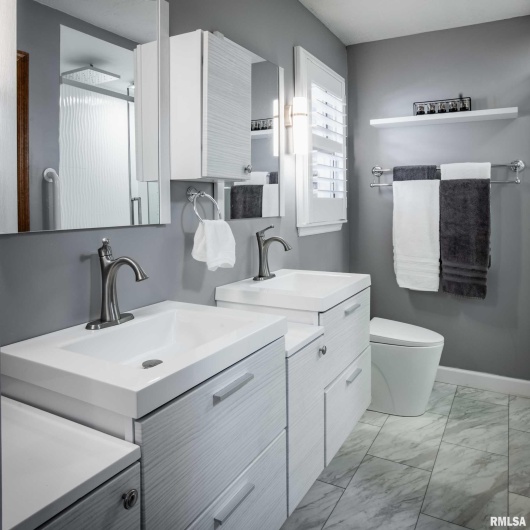 202 Dinah Lane, Marion, Illinois 62959, 3 Bedrooms Bedrooms, 0 ,2 BathroomsBathrooms,Residential,For Sale,Dinah,0,RMAQC4269361