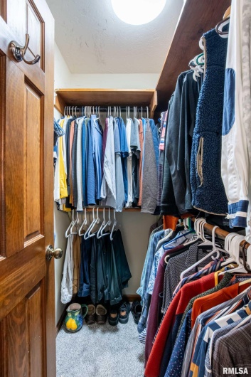 202 Dinah Lane, Marion, Illinois 62959, 3 Bedrooms Bedrooms, 0 ,2 BathroomsBathrooms,Residential,For Sale,Dinah,0,RMAQC4269361