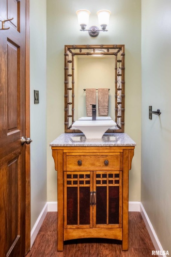 202 Dinah Lane, Marion, Illinois 62959, 3 Bedrooms Bedrooms, 0 ,2 BathroomsBathrooms,Residential,For Sale,Dinah,0,RMAQC4269361