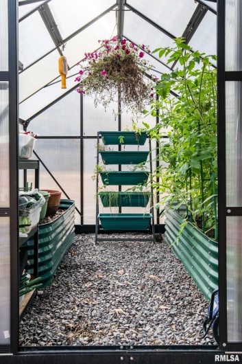 202 Dinah Lane, Marion, Illinois 62959, 3 Bedrooms Bedrooms, 0 ,2 BathroomsBathrooms,Residential,For Sale,Dinah,0,RMAQC4269361