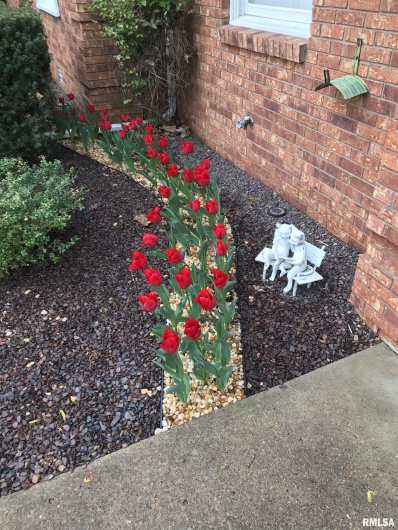 202 Dinah Lane, Marion, Illinois 62959, 3 Bedrooms Bedrooms, 0 ,2 BathroomsBathrooms,Residential,For Sale,Dinah,0,RMAQC4269361