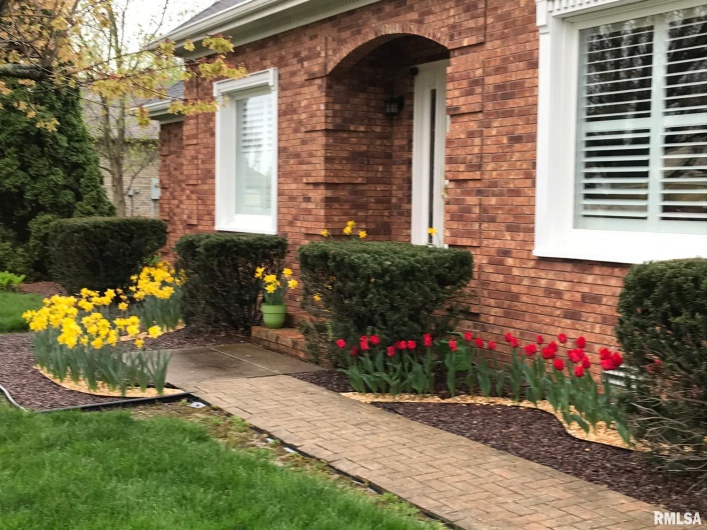 202 Dinah Lane, Marion, Illinois 62959, 3 Bedrooms Bedrooms, 0 ,2 BathroomsBathrooms,Residential,For Sale,Dinah,0,RMAQC4269361