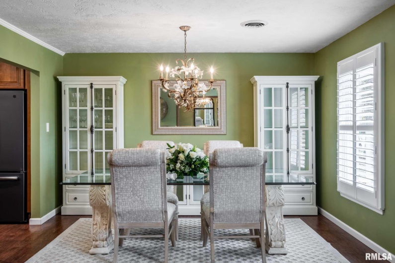 202 Dinah Lane, Marion, Illinois 62959, 3 Bedrooms Bedrooms, 0 ,2 BathroomsBathrooms,Residential,For Sale,Dinah,0,RMAQC4269361