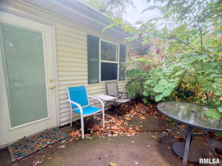 617 10TH Street, Herrin, Illinois 62948, 3 Bedrooms Bedrooms, 0 ,2 BathroomsBathrooms,Residential,For Sale,10TH,0,RMAEB460462